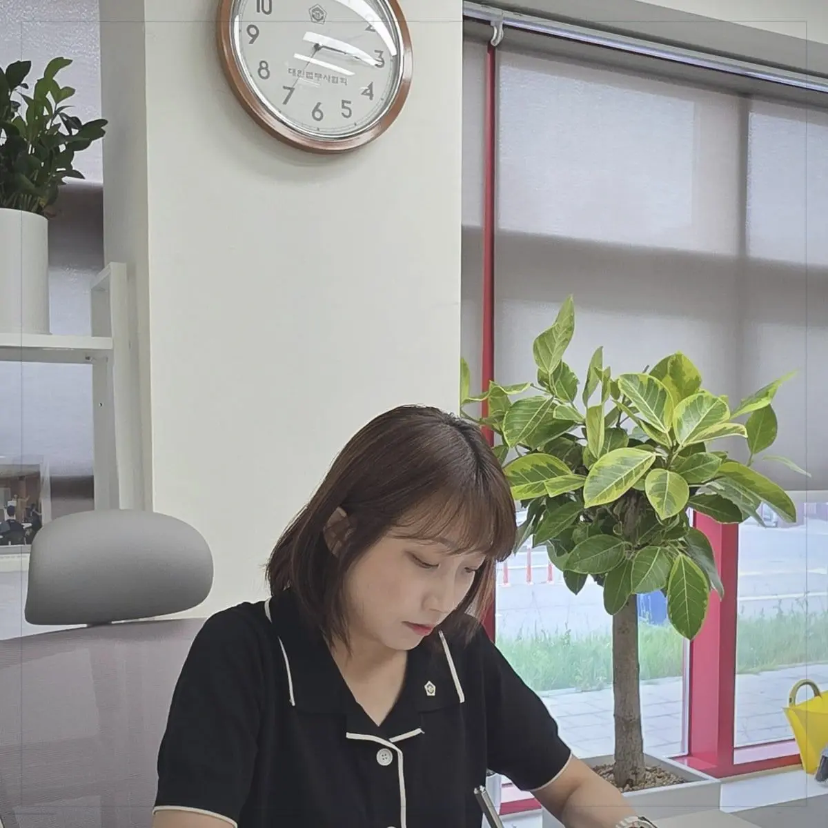 부산 임원변경등기를 안내하는 안윤정 법무사