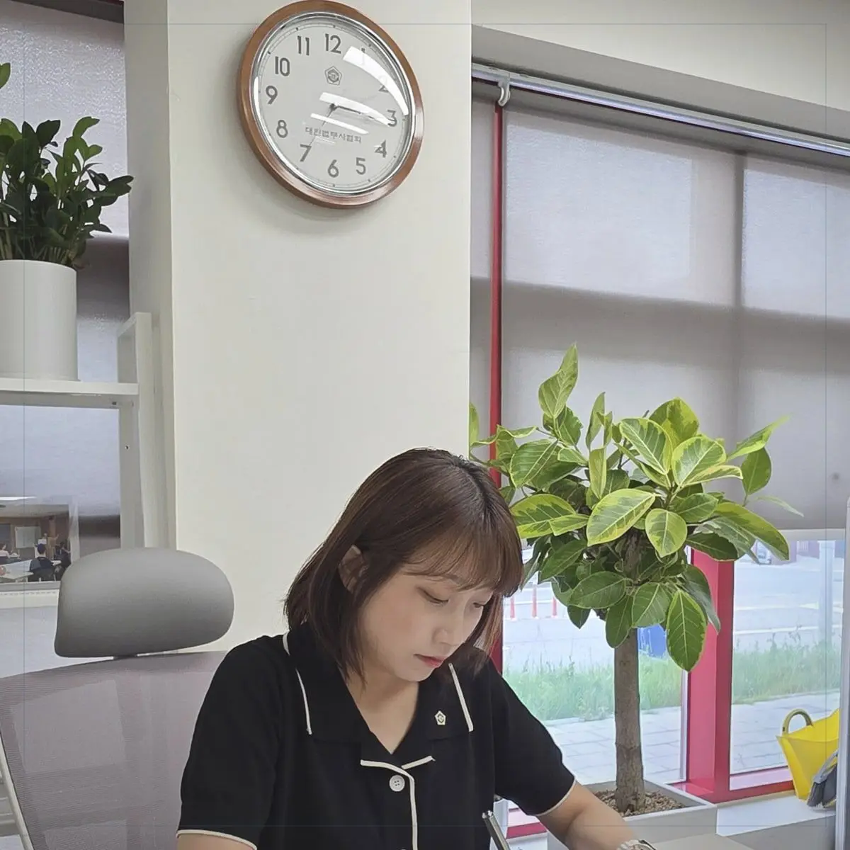 부산 근저당설정등기를 안내하는 안윤정 법무사