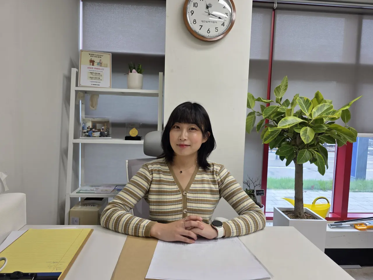 지역 생활법률 교육을 진행하는 장면